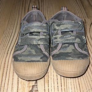 Cat and Jack toddler boy shoes - size 9 toddler